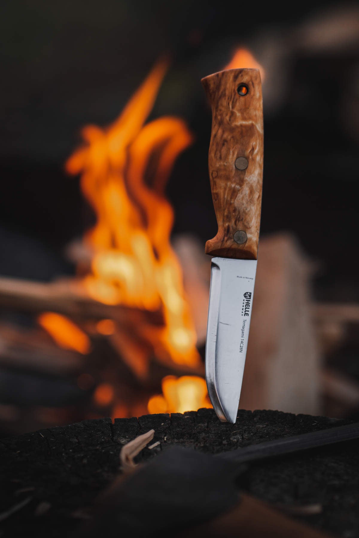 Temagami 14C28N - Design by Les Stroud – Helle Knives